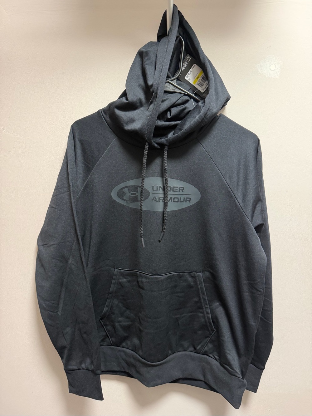 Under Armour Men’s Black Performance Pullover Hoodie